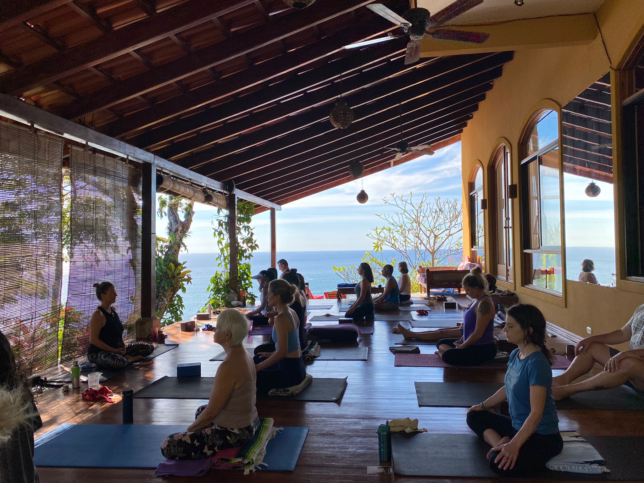 dagmar-spremberg-yoga-retreat-anamaya-class